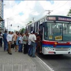 Prefeitura de Aracaju incentiva uso de cartões pré-pagos no transporte coletivo