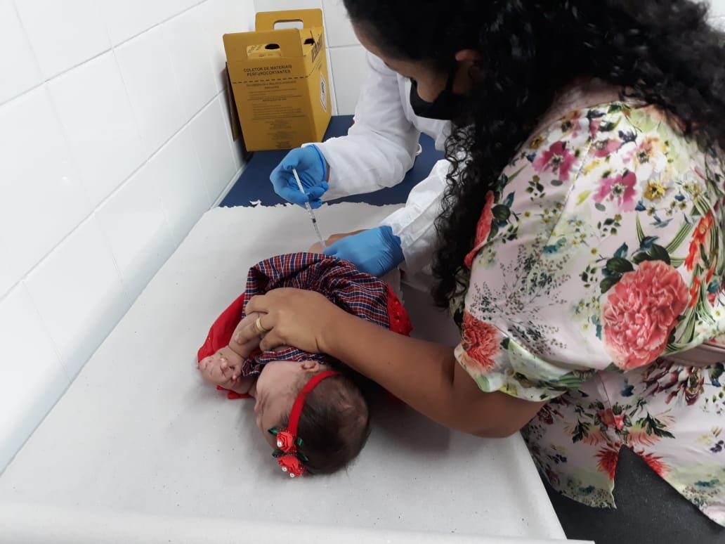 Bebês recebem medicamento contra vírus respiratório na Maternidade Nossa Senhora de Lourdes