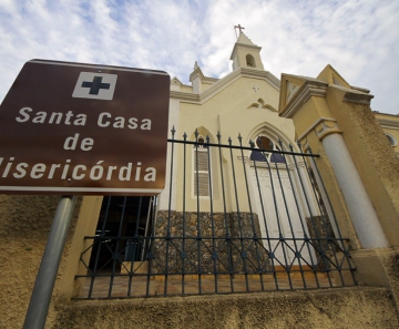 Santas Casas e Hospitais Filantrópicos contam com nova linha de crédito da Caixa e pausa nos contratos