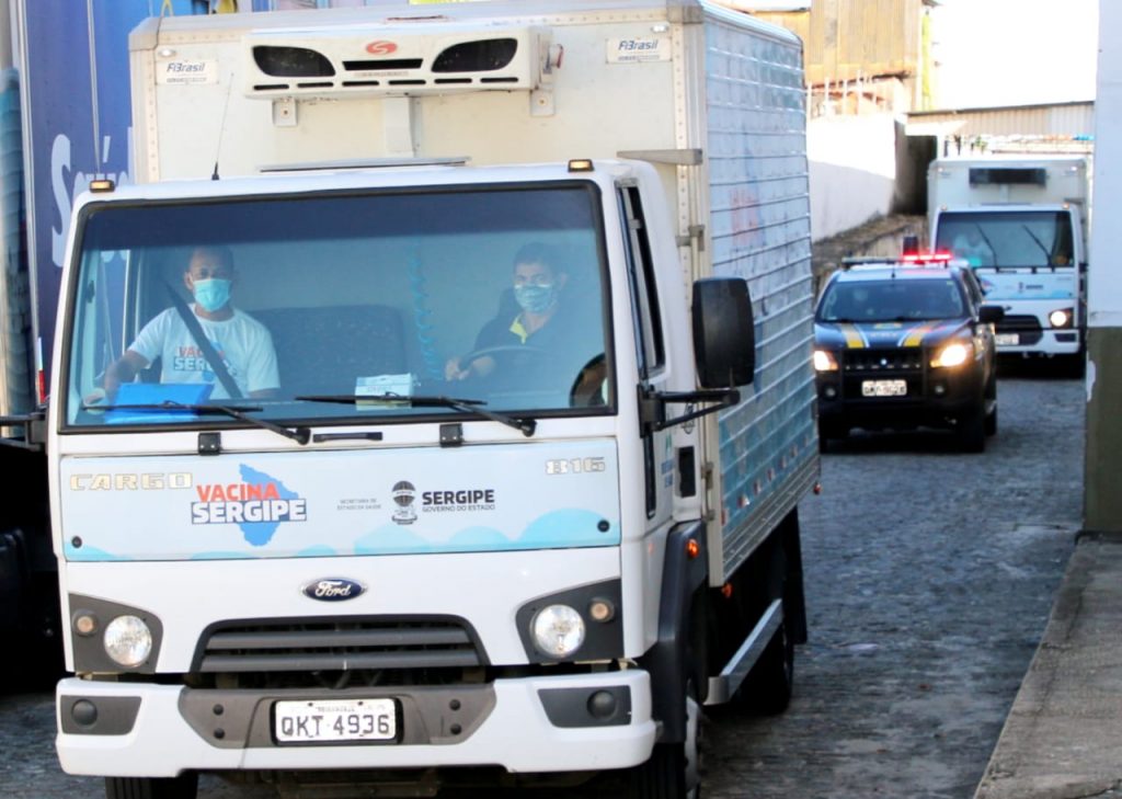 Sergipe recebeu mais de 64 mil vacinas neste sábado