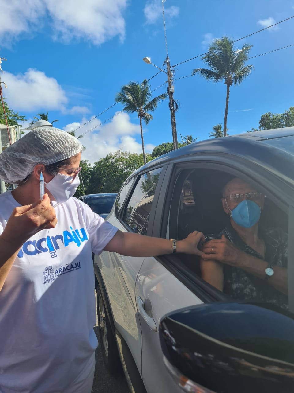 Aracaju chega à marca de 500 mil pessoas vacinadas contra covid-19