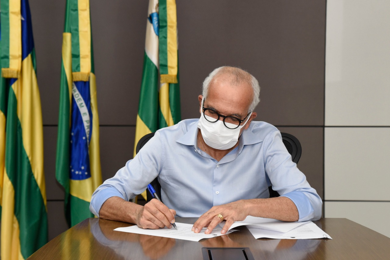 Prefeitura de Aracaju estabelece obrigatoriedade da vacinação contra a covid-19 para servidores