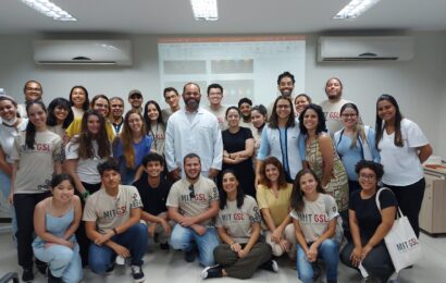 Onco Hematos recebe visita de estudantes da Unit e instrutores de evento de empreendedorismo internacional