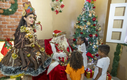 Vila do Natal: Papai Noel nordestino faz sucesso com as crianças