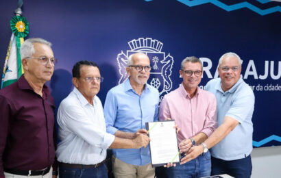 Governador assina isenção de ICMS para empresas de ônibus da região metropolitana de Aracaju