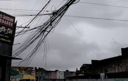 Empresários e comerciantes reivindicam fiação subterrânea no centro comercial de Aracaju