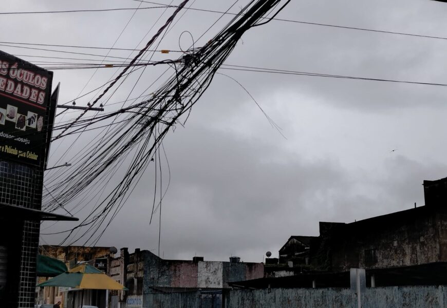 Empresários e comerciantes reivindicam fiação subterrânea no centro comercial de Aracaju