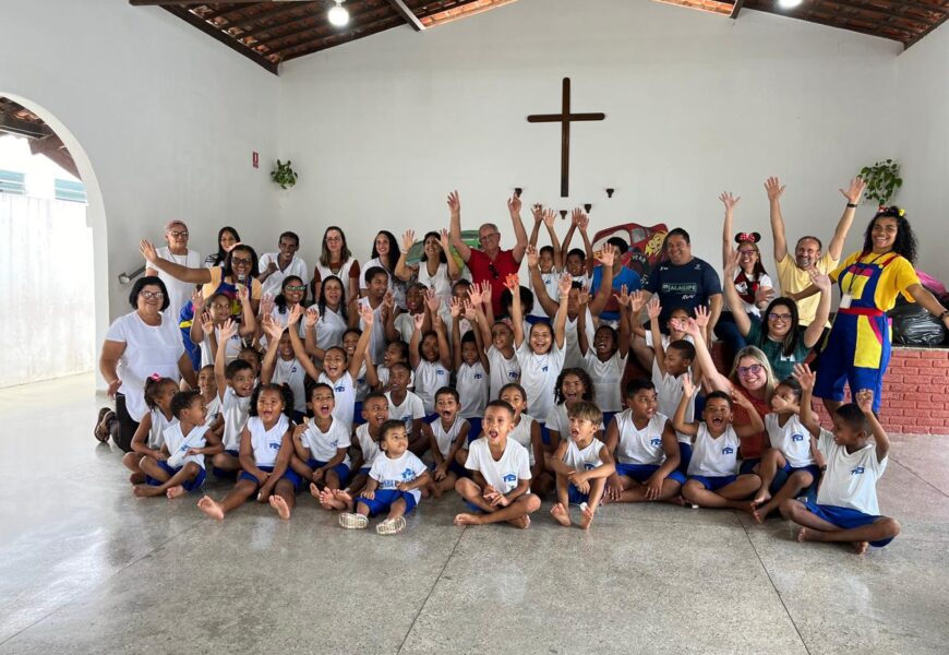 Coopanest e Saese promovem uma manhã de alegria e diversão na Casinha de Jesus