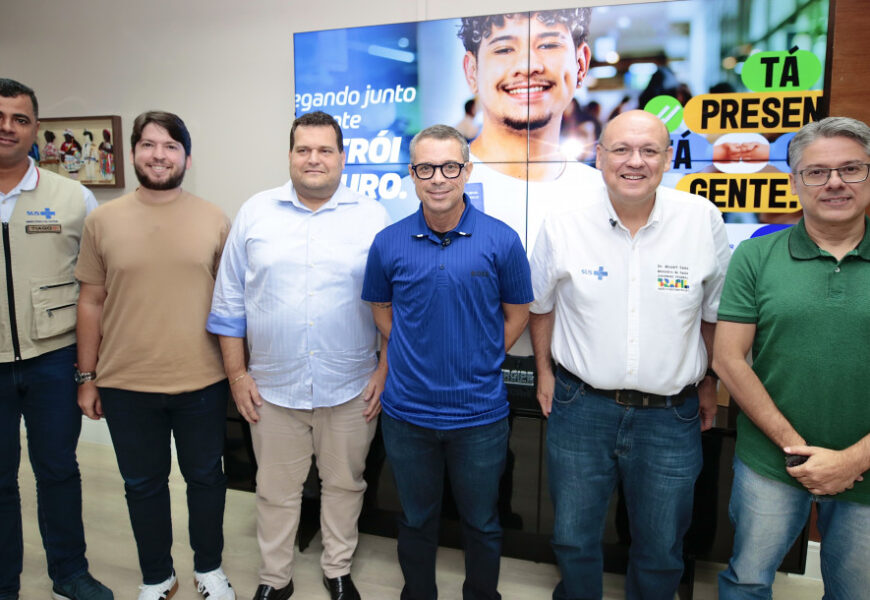Governador discute ações de saúde com representante do governo federal