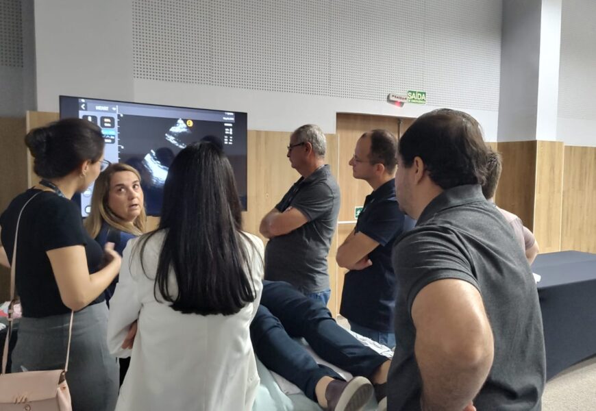 Anestesiologistas dedicam parte do final de semana para ampliar conhecimento sobre uso do ultrassom