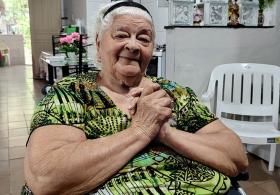 Professora aposentada do município de Aracaju completa 100 anos, rememora o que viveu e conta um pouco de sua rotina