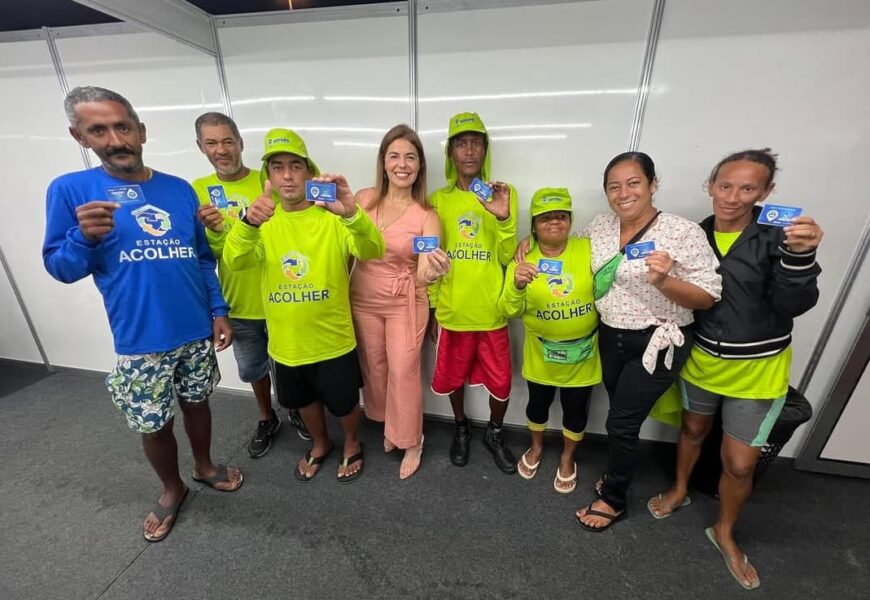 Seasic e Setransp promovem cartão de transporte aos catadores da Estação Acolher