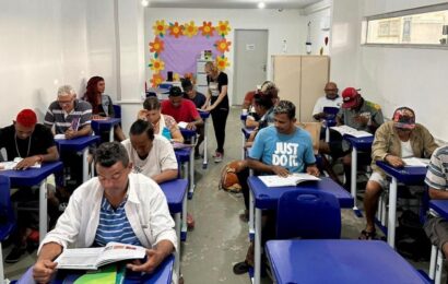 Centro POP inicia aulas de alfabetização para população em situação de rua em Aracaju