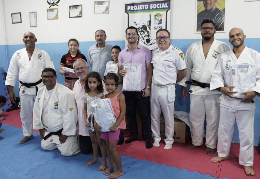 Projeto Social de Judô da PM/SE recebe 35 novos kimonos frutos da campanha “Adote um Kimono” Projeto Social de Judô da PM/SE recebe 35 novos kimonos frutos da campanha “Adote um Kimono”