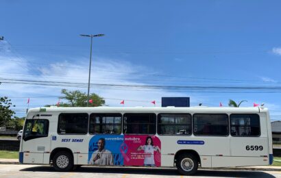 Ônibus personalizado circula com campanhas de prevenção do Outubro Rosa e Novembro Azul