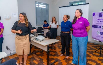 A Prefeitura de Aracaju, por meio da Secretaria Municipal do Respeito às Políticas para as Mulheres (SerMulher), iniciou na tarde da última quarta-feira, 11, o Curso de Cuidador de Idosos. A iniciativa é fruto de uma parceria com a Secretaria de Estado de Políticas para as Mulheres (SPM) e o Instituto Ágatha. A Prefeitura de Aracaju, por meio da Secretaria Municipal do Respeito às Políticas para as Mulheres (SerMulher), iniciou na tarde da última quarta-feira, 11, o Curso de Cuidador de Idosos. A iniciativa é fruto de uma parceria com a Secretaria de Estado de Políticas para as Mulheres (SPM) e o Instituto Ágatha.