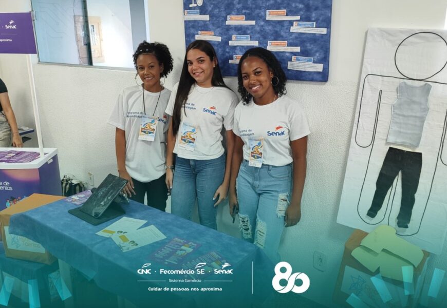Jovens aprendizes do Senac Aracaju exercitam técnicas de vendas e prospecção em Projeto Integrador