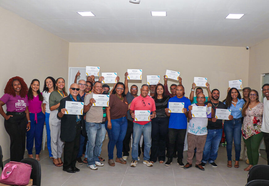 Prefeitura certifica acolhidos da Casa de Passagem Freitas Brandão com minicurso de educação financeira