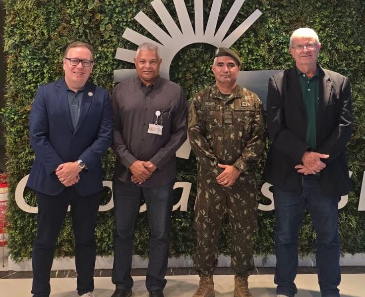 Visita de cortesia reforça parceria entre Coopanest-SE, Saese e Exército Brasileiro Visita de cortesia reforça parceria entre Coopanest-SE, Saese e Exército Brasileiro