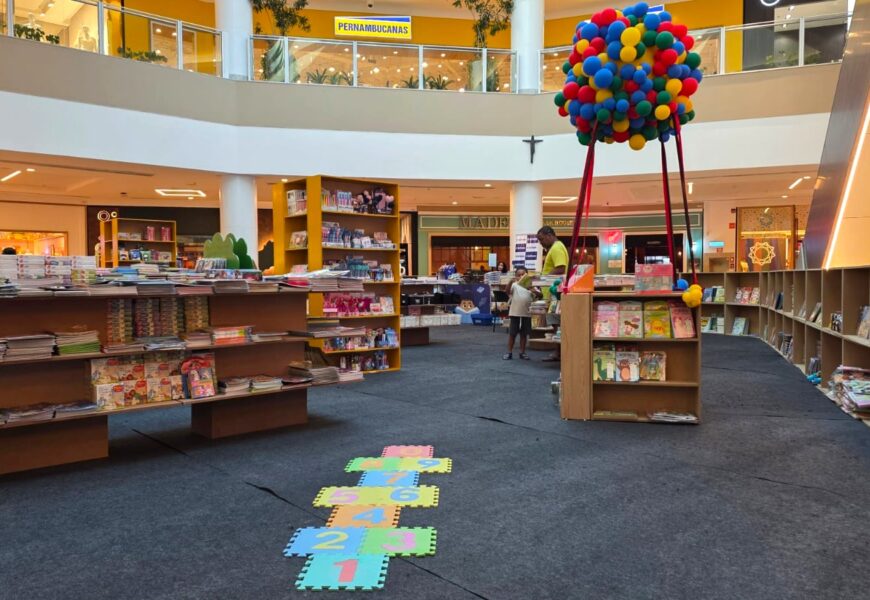 Feira de Livros acontece até dia 25 no RioMar Aracaju Feira de Livros acontece até dia 25 no RioMar Aracaju
